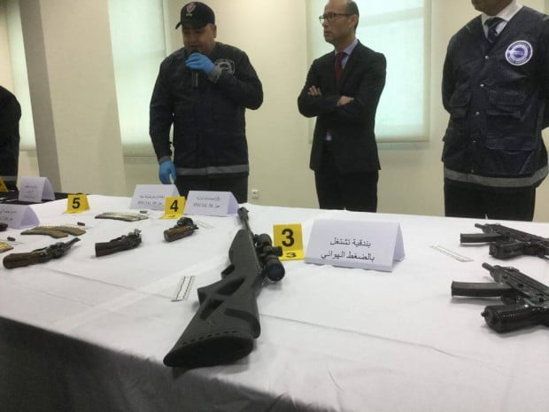 بالصور: المكتب المركزي للأبحاث القضائية يكشف عن الأسلحة المحجوزة بعد تفكيك خلية داعش