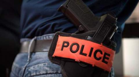 عاجل: شرطي يفرغ مسدسه الوظيفي في رأسه بمدينة الصويرة
