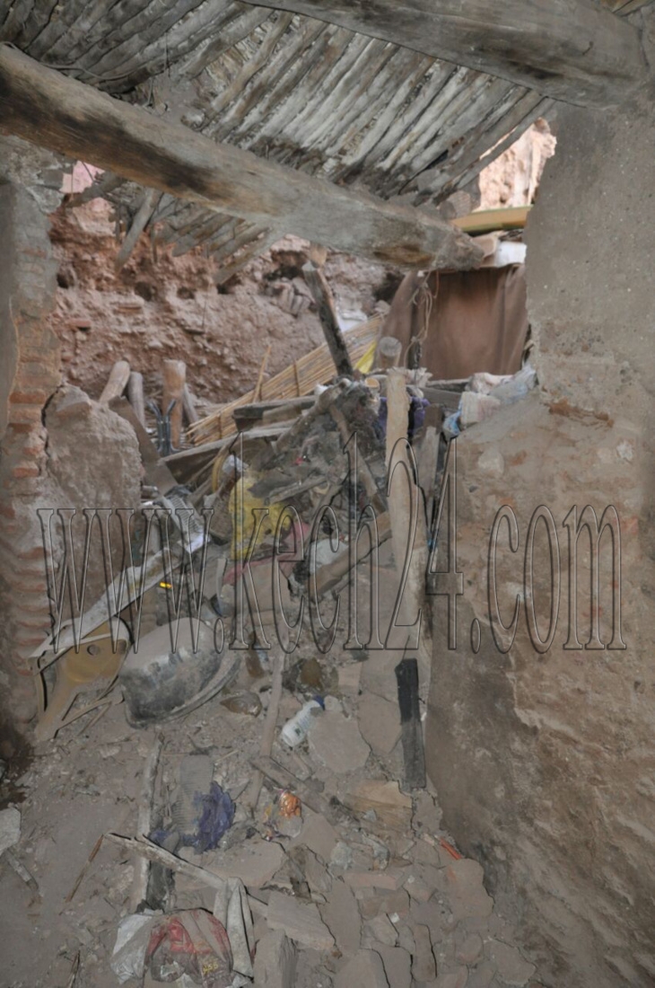 أسرة تنجو من موت محقق بعد انهيار منزل بالمدينة العتيقة لمراكش + صور