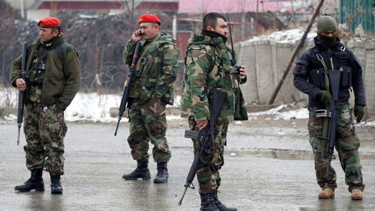 إقالة 7 ضباط أفغان عقب الهجوم على قاعدة عسكرية