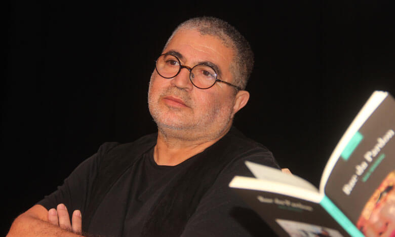 الروائي المغربي "ماحي بينبين" يفوز بجائزة البحر الأبيض المتوسط 