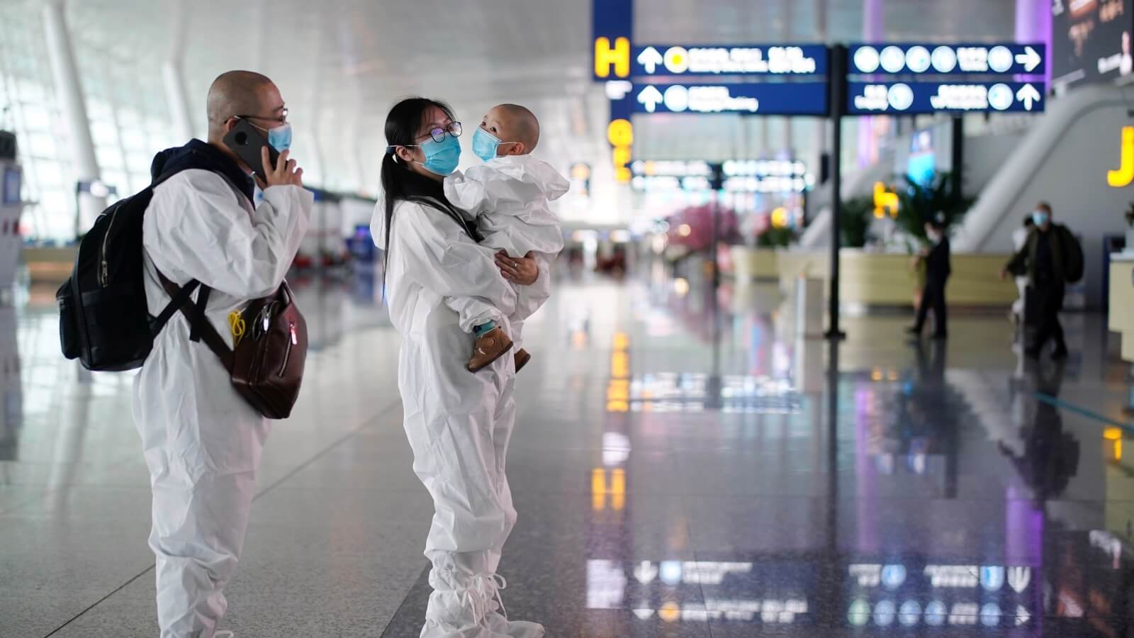 إلغاء مئات الرحلات الجوية جراء ظهور بؤر جديدة لكورونا بالصين 