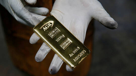 أسعار الذهب تتجه صوب تسجيل مستوى قياسي
