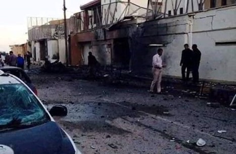 من ردود فعل الخيانة ...  إحراق مبنى سفارة الإمارات بطرابلس 