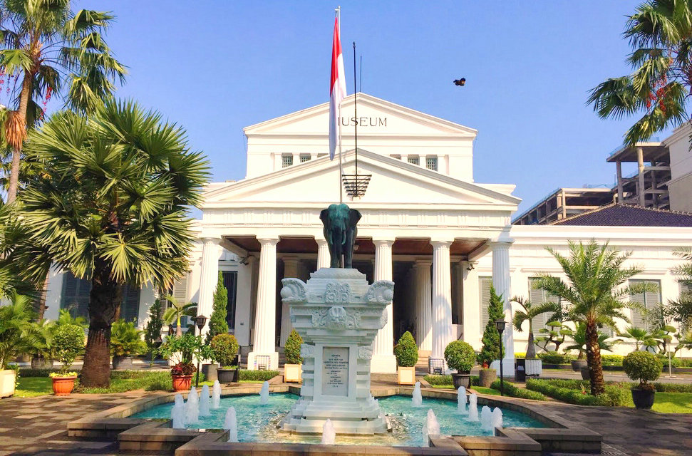 أندونيسيا تقرر إغلاق أبوابها أمام السياح حتى العثور على لقاح لكورونا 