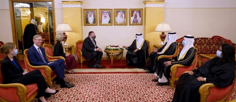 البحرين تؤكد لبومبيو:  قيام الدولة الفلسطينية شرط لتحقيق السلام 
