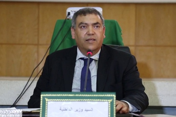 الداخلية تمدد التعاقد لكبار المسؤولين وأصحاب المناصب العليا بالجماعات (صحف) الداخلية تمدد التعاقد لكبار المسؤولين وأصحاب المناصب العليا بالجماعات (صحف)